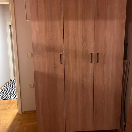 Apartment Symrna Hause *